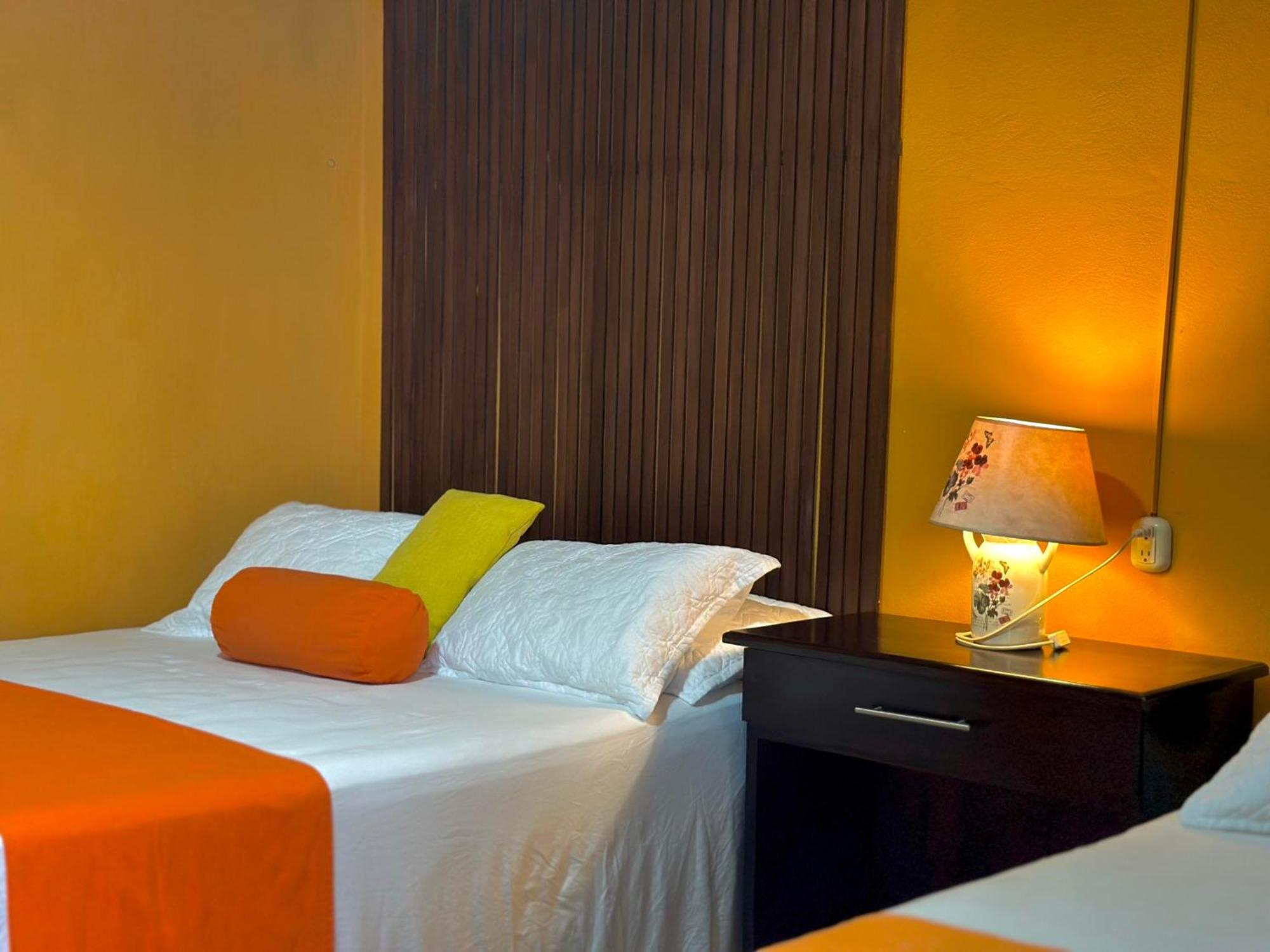 Hotel San Miguel Flores Pokoj fotografie